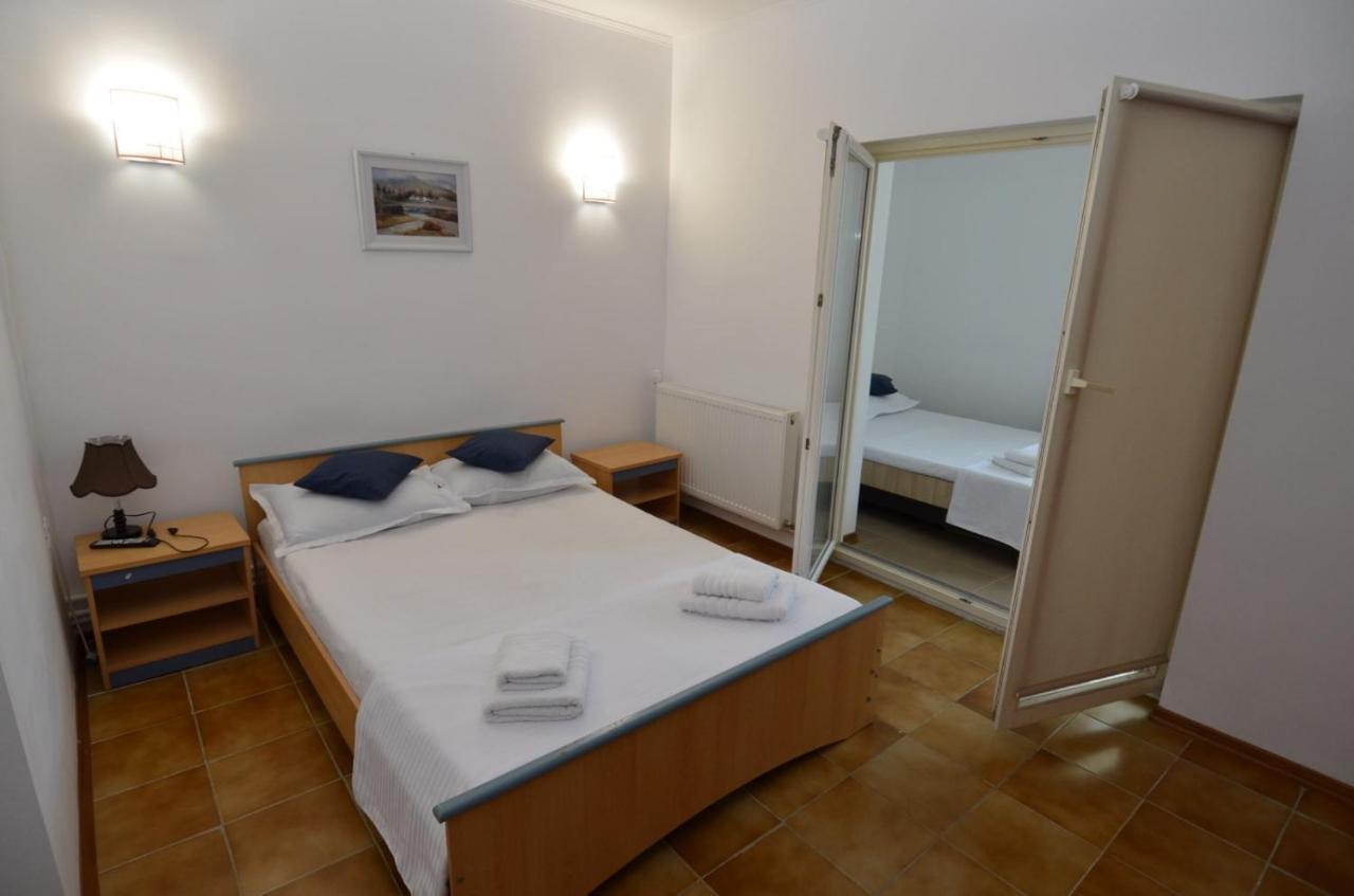 Vila Calypso Apartment Costinesti Ngoại thất bức ảnh