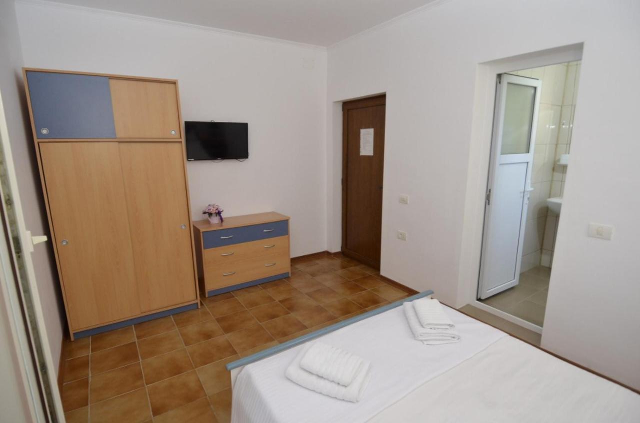 Vila Calypso Apartment Costinesti Ngoại thất bức ảnh