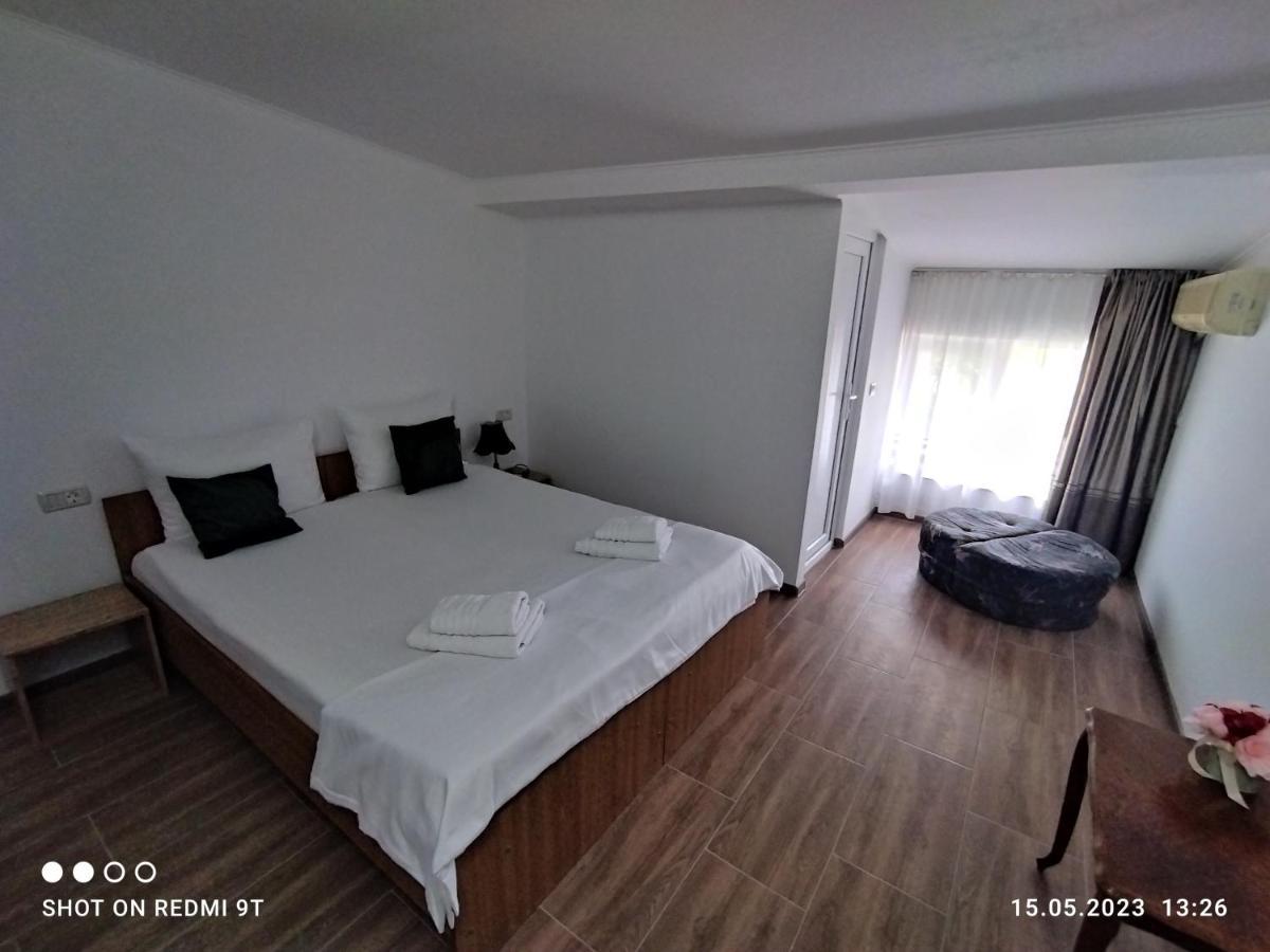 Vila Calypso Apartment Costinesti Ngoại thất bức ảnh